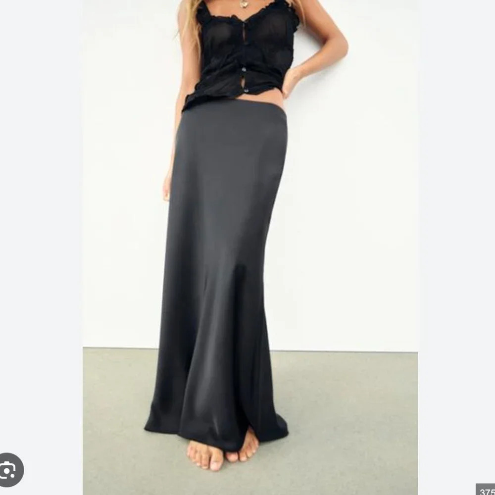 Zara Long Satin Effect Slip Maxi Skirt NWT Black Size Small - Picture 1 of 12